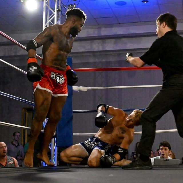 Muay Thai action from Bendu Academy